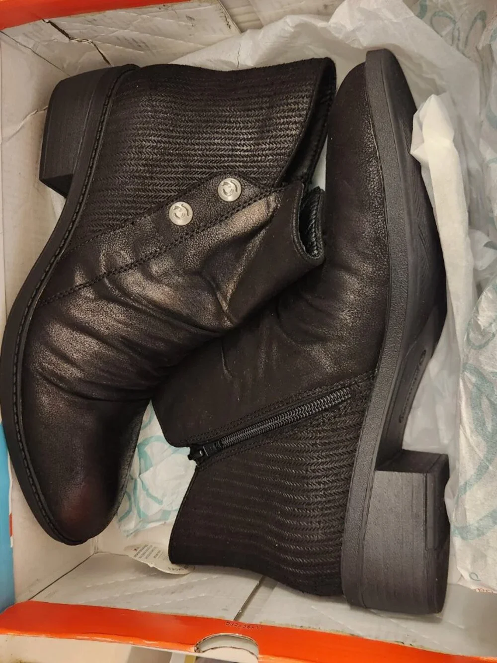 BareTraps Black 